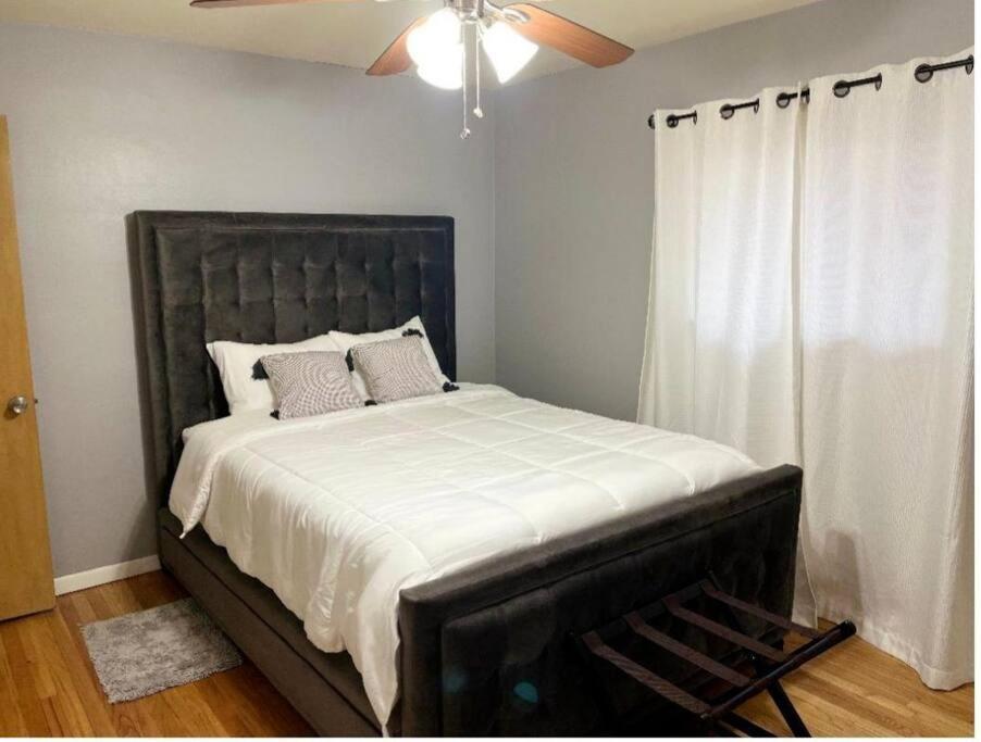 Nice Cozy Family-Sized Home In Quiet Neighborhood Oak Park 외부 사진