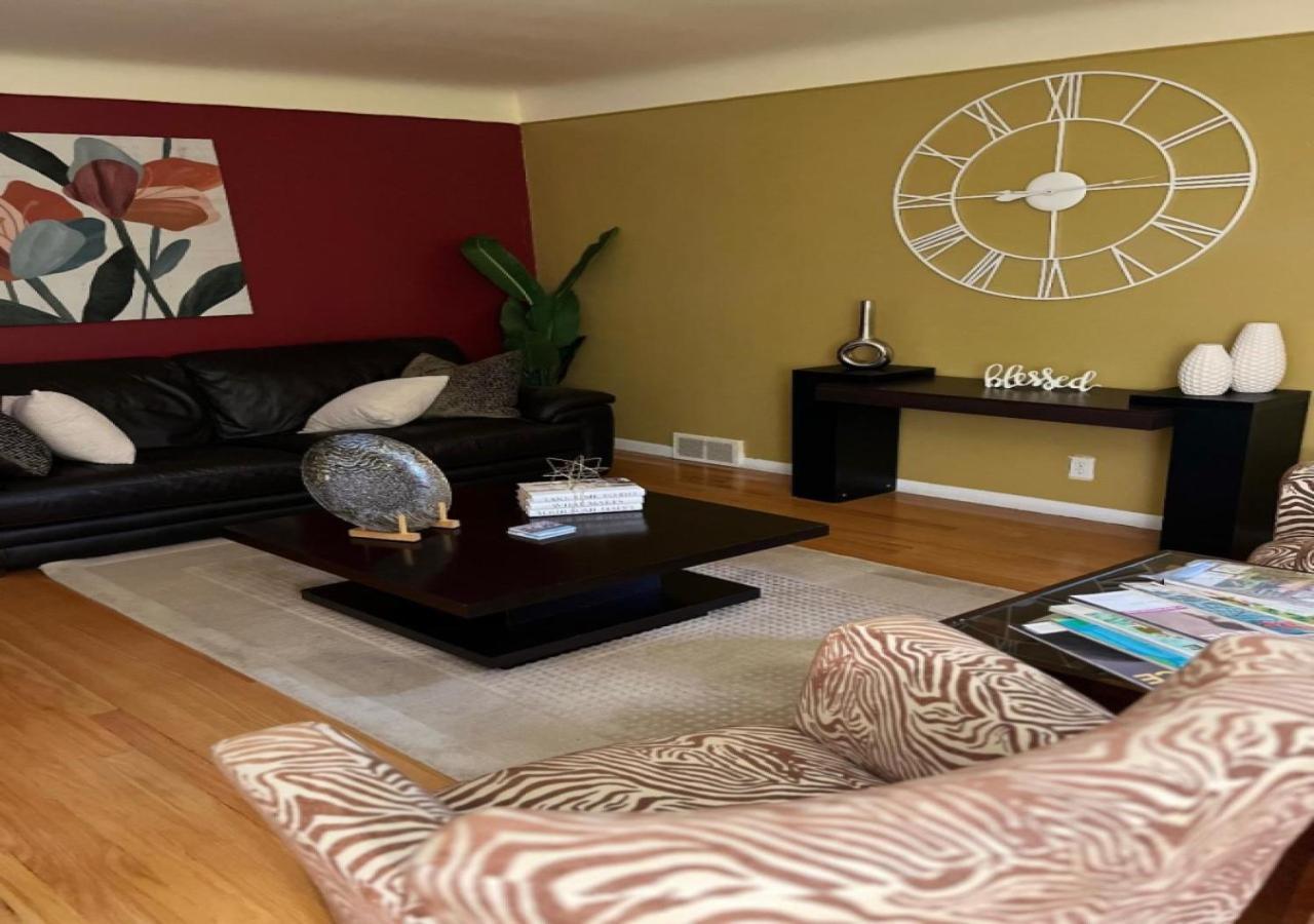 Nice Cozy Family-Sized Home In Quiet Neighborhood Oak Park 외부 사진